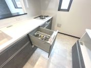 【食洗器付きシステムキッチン】