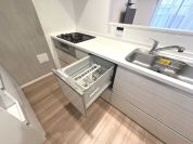 【食洗器付きシステムキッチン】