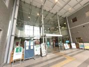 足立区立中央図書館