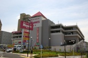 島忠ホームズ 足立小台店