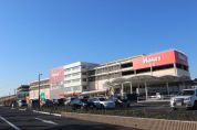 島忠ホームズ　草加舎人店