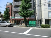 ローソンストア100上十条店