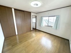 内装をシンプルに仕上げておりますので、お住まいになられた中で自分たちの思い通りにいろいろアレンジが楽しめます。
