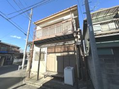 始発駅「見沼代親水公園」駅徒歩４分。7.4ｍ×4ｍ角地