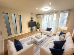 一日の中で最も長い時間を過ごすＬＤＫは15.3帖と広々、レイアウトもしやすく、広々とした空間には自然と家族の笑顔が集います。※ＡＩによる画像生成済
