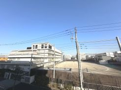 ３階部分につき眺望良好！明るい陽光と爽やかな風を感じられます。
