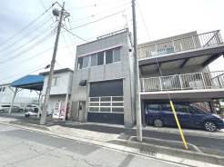 鉄骨造３階建て、建物まだまだ使えます！