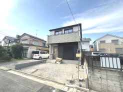 南7.4ｍ公道面、区画整理されたきれいな街並み。建物内覧可能！当日のご案内もお気軽にお問合せください。