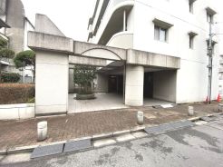 足立区本木北町