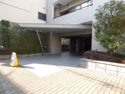 足立区竹の塚６丁目