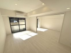 リビングを中心とした設計が明るいファミリー空間を実現。家族団らんの時間も増えそうです。