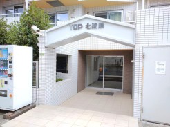 明るく開放的なエントランス、管理体制も良好です。
