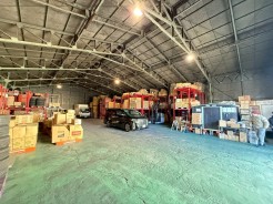 天井も高く倉庫に最適