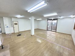 １階店舗・事務所部分