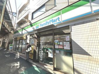 ファミリーマート 町屋店