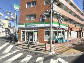 ファミリーマート新井薬師店