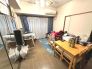 ゆったりとした時間が流れるくつろぎのＬＤＫ。ご家族との会話を中心に考えた一体感のある間取りになっています。陽光をしっかり取り入れた、明るく広々としたリビング空間は家族団欒の場に最適です。
