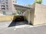 敷地内にバイク置場あります。(空・料金要確認)
