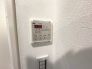 天気や時間に左右されずいつでもお洗濯物が乾かせる浴室換気乾燥機。暖房機能もありますので冬場などは、入浴前に暖めておくとヒートショック等の対策にも効果的です。