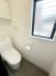節水はもちろんお手入れのしやすさが特徴の温水シャワー機能付きトイレが２ヶ所。いつでも清潔なトイレを保てます。（２階トイレ）