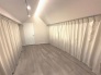 ２面採光の明るい室内。光を採り込むために計算された設計となっています。陽当りの良さを是非現地でご体感ください！※ＡＩによる家具消し実施
