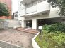 明るく開放的なエントランス、管理体制も良好です。
