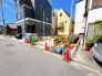 閑静な住宅街、前面道路は交通量も少なく小さなお子様がいるご家庭も安心。
