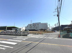 県道103号線近く