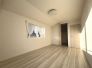 白を基調とした清涼感溢れるシンプルモダンなデザイン。長くお住まいいただくのに最適な空間です。
室内写真(2024年1月撮影)
