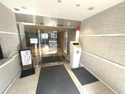 時代に即した安心のオートロックシステム。管理体制も良好です。