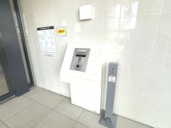 時代に即した安心のオートロックシステム。管理体制も良好です。